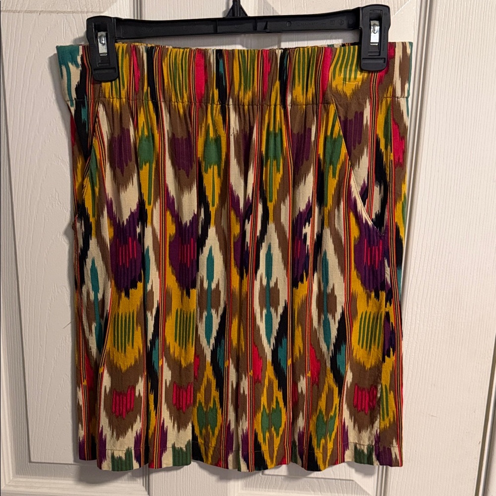 🌵CAbi Vibrant Ikat Pattern Mini Skirt